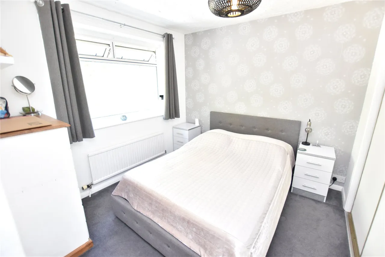 Nash Close, Farnborough, GU14, photo 22