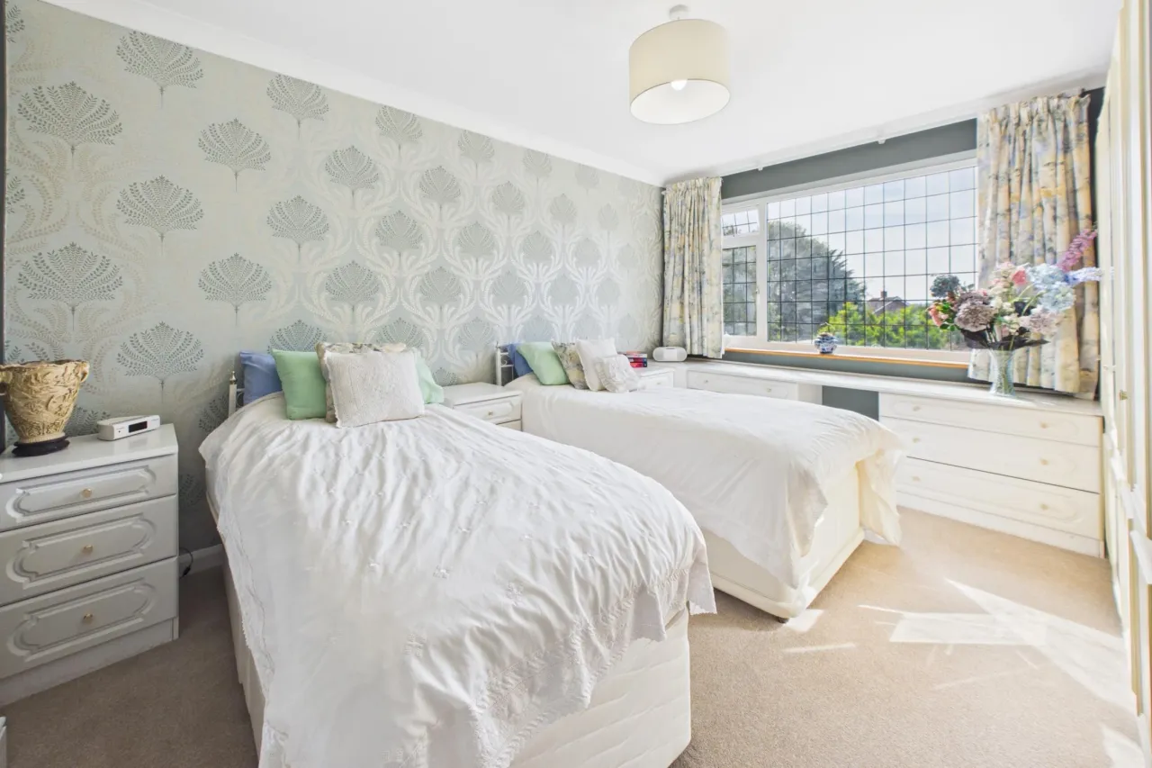 Nicholas Way, Hemel Hempstead, HP2, photo 18
