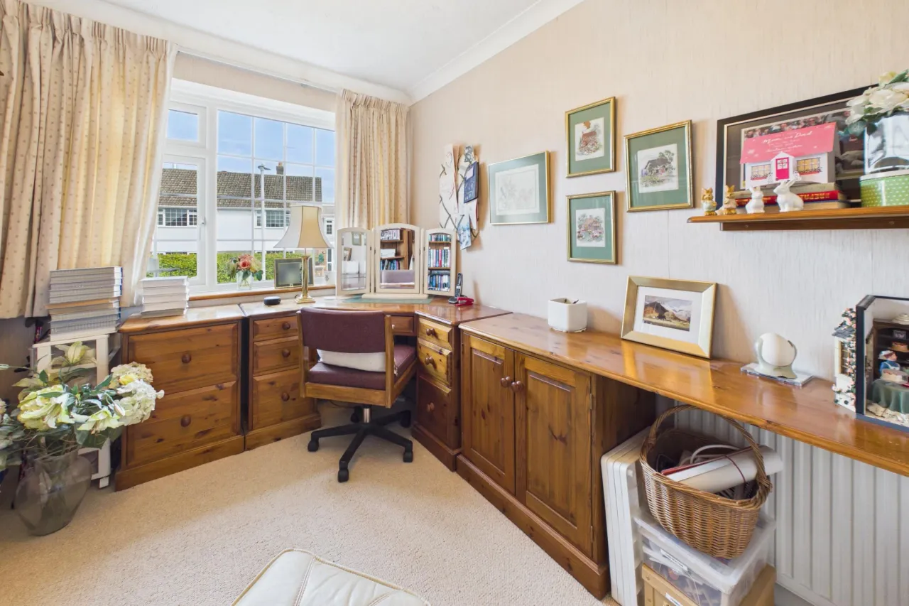 Nicholas Way, Hemel Hempstead, HP2, photo 20