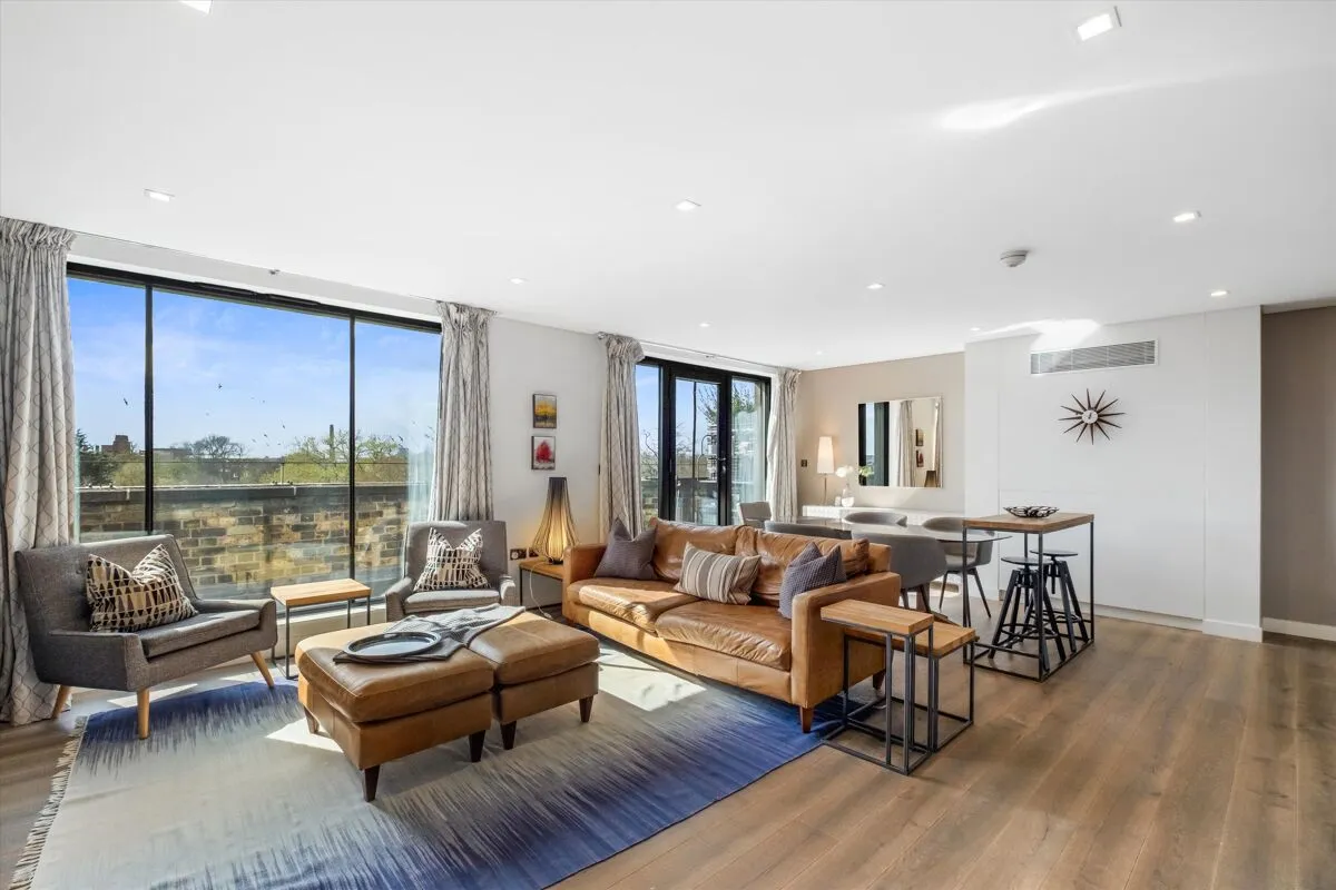 3 bed flat for sale, Penthouse Paddenswick Road, London, W6