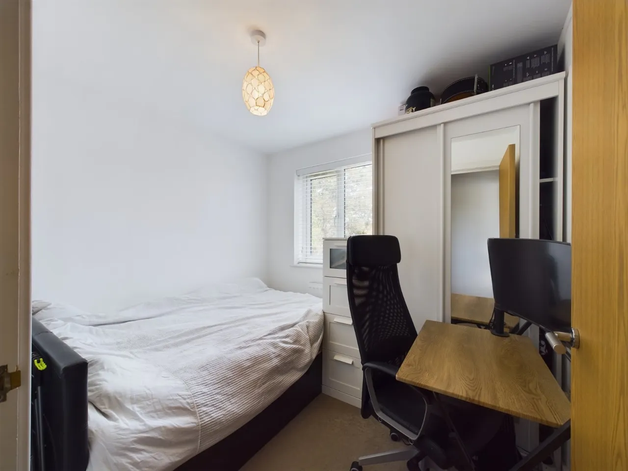 Ashford, Surrey, photo 18