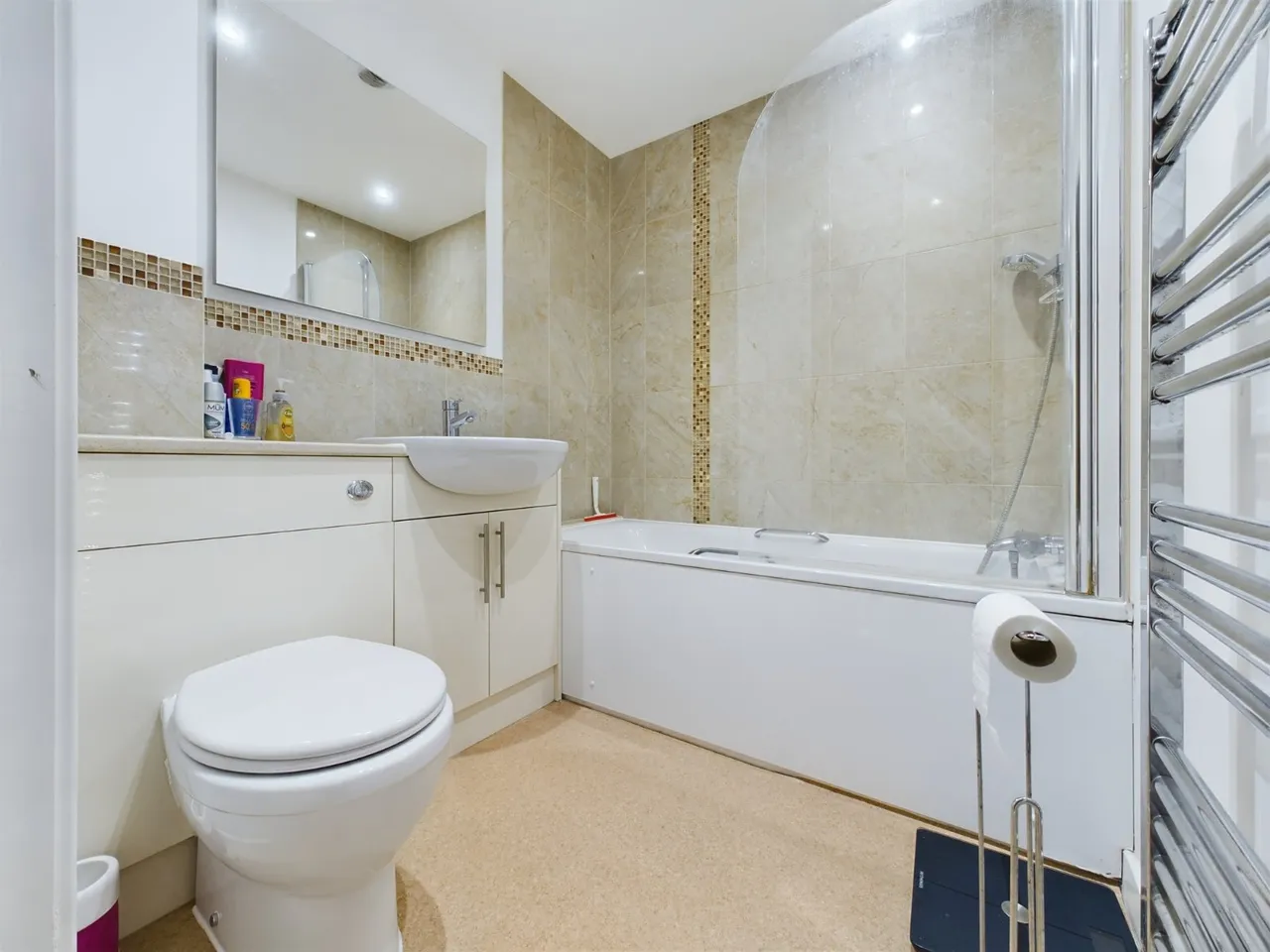 Ashford, Surrey, photo 10