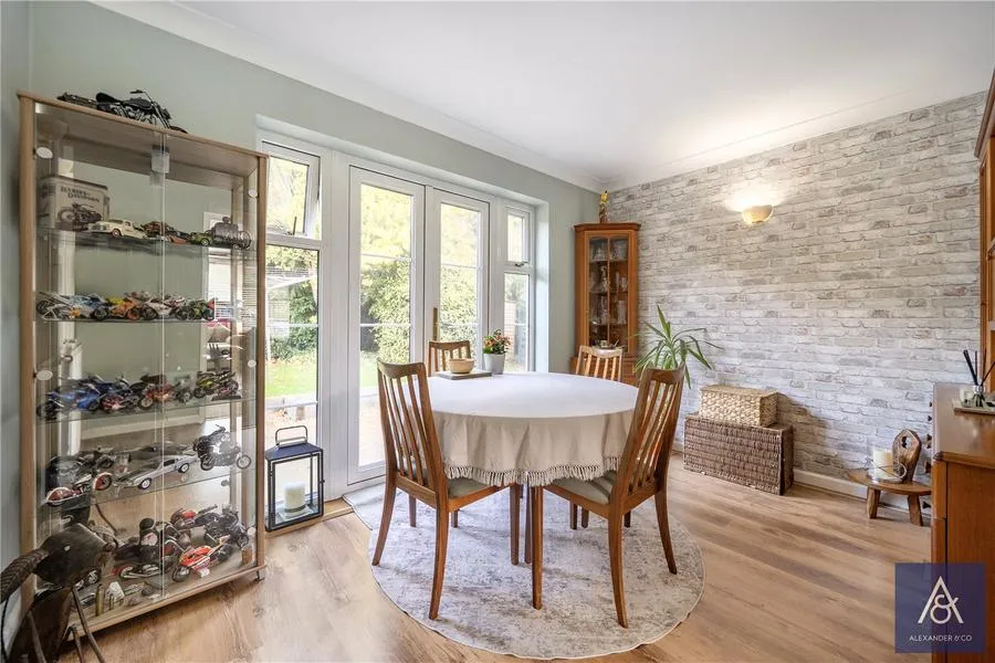 Forrester Drive, Brackley, NN13, photo 11
