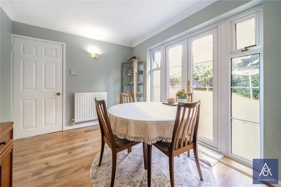 Forrester Drive, Brackley, NN13, photo 10