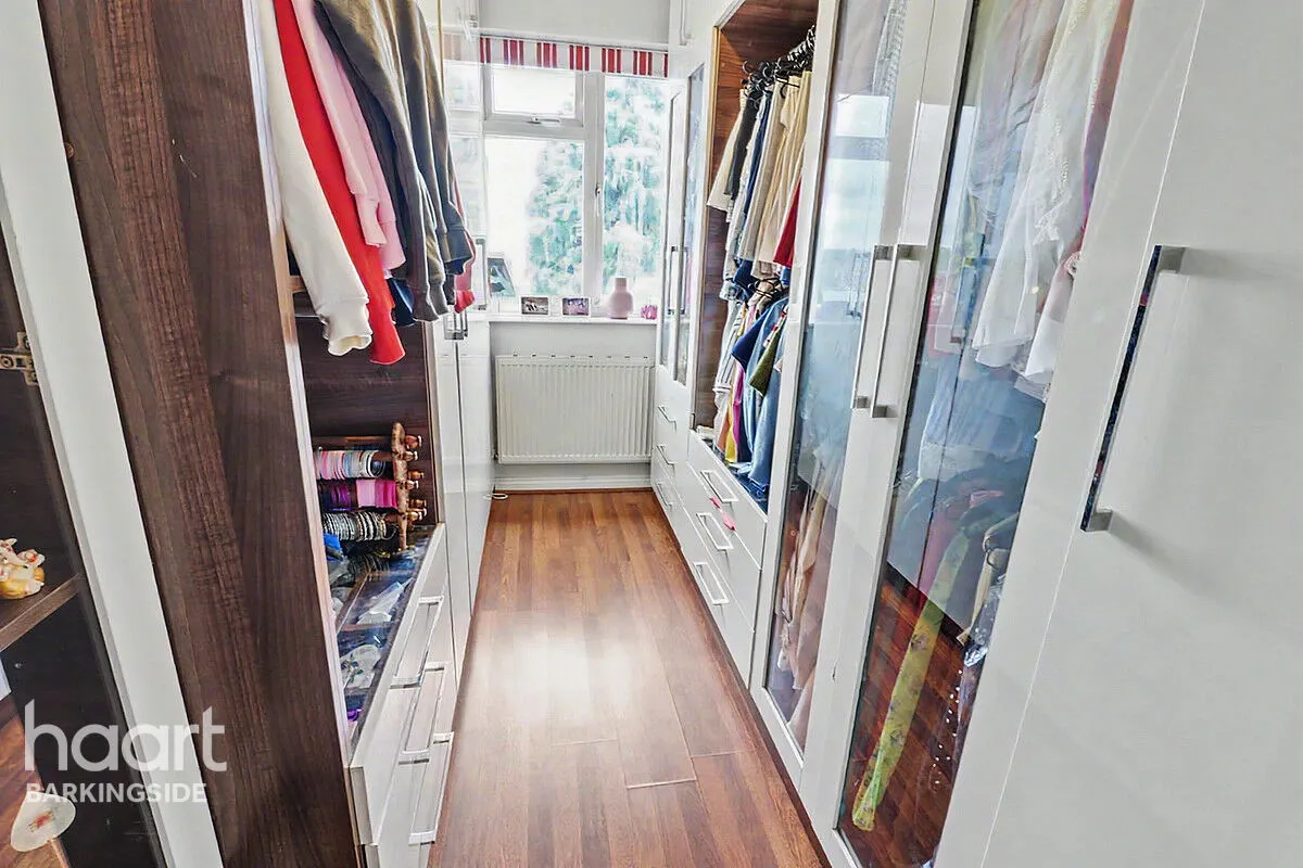 Stoneleigh Road, Clayhall, IG5, photo 17