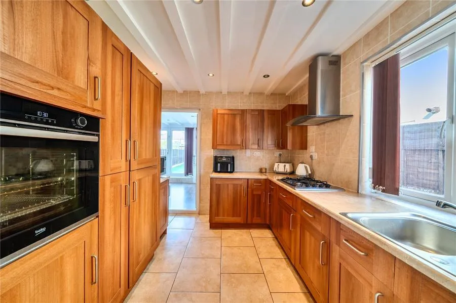 Kings Road, West Drayton, UB7, photo 4