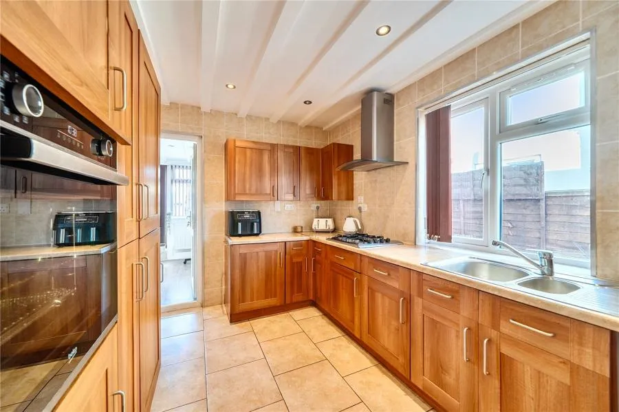 Kings Road, West Drayton, UB7, photo 14