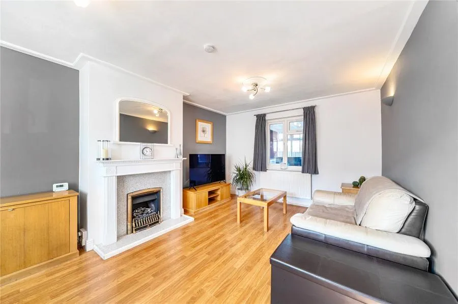 Kings Road, West Drayton, UB7, photo 21