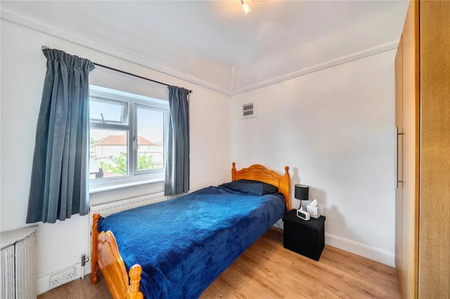 Kings Road, West Drayton, UB7, photo 8
