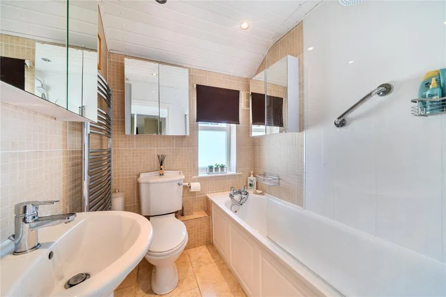 Kings Road, West Drayton, UB7, photo 9