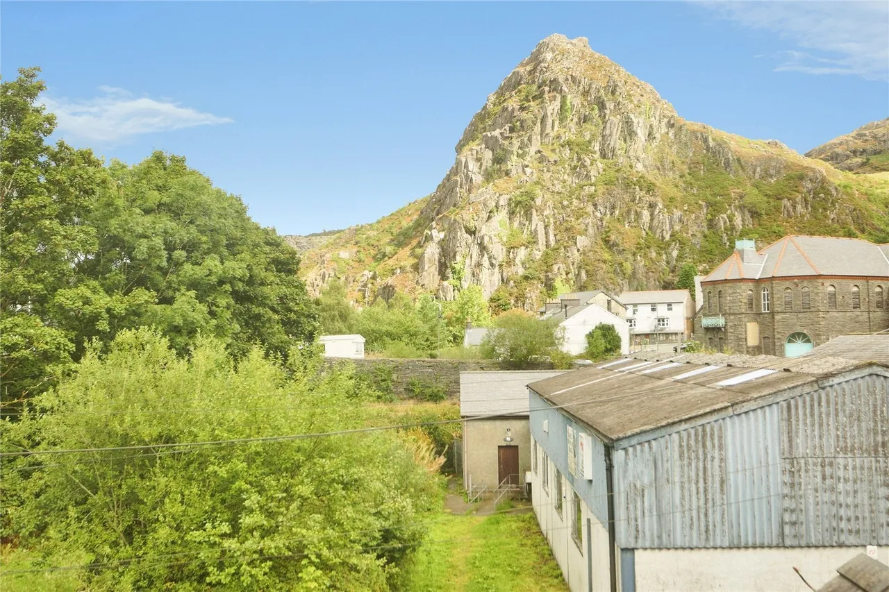 Heol Towyn, Blaenau Ffestiniog, LL41, photo 8