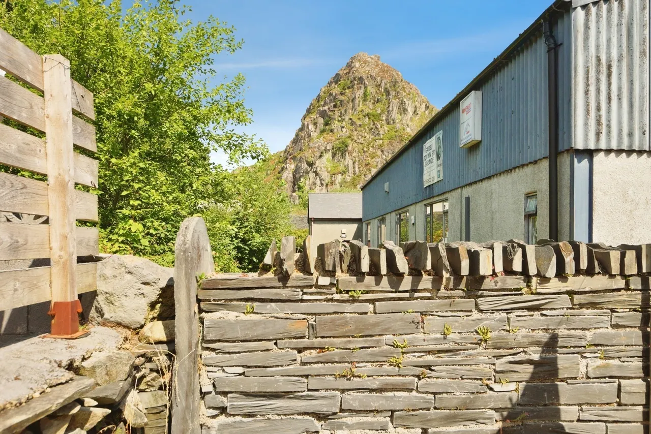 Heol Towyn, Blaenau Ffestiniog, LL41, photo 13