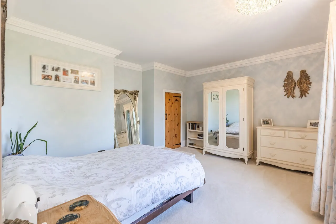 Impressive Period Home in Tivetshall, photo 13