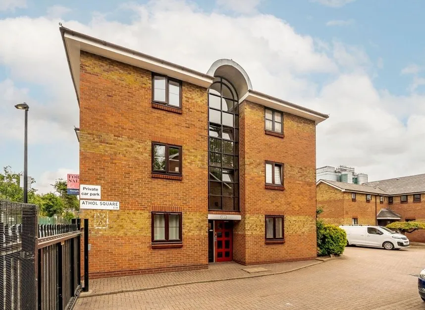 1 bed flat for sale — Athol Square, Athol Square, E14