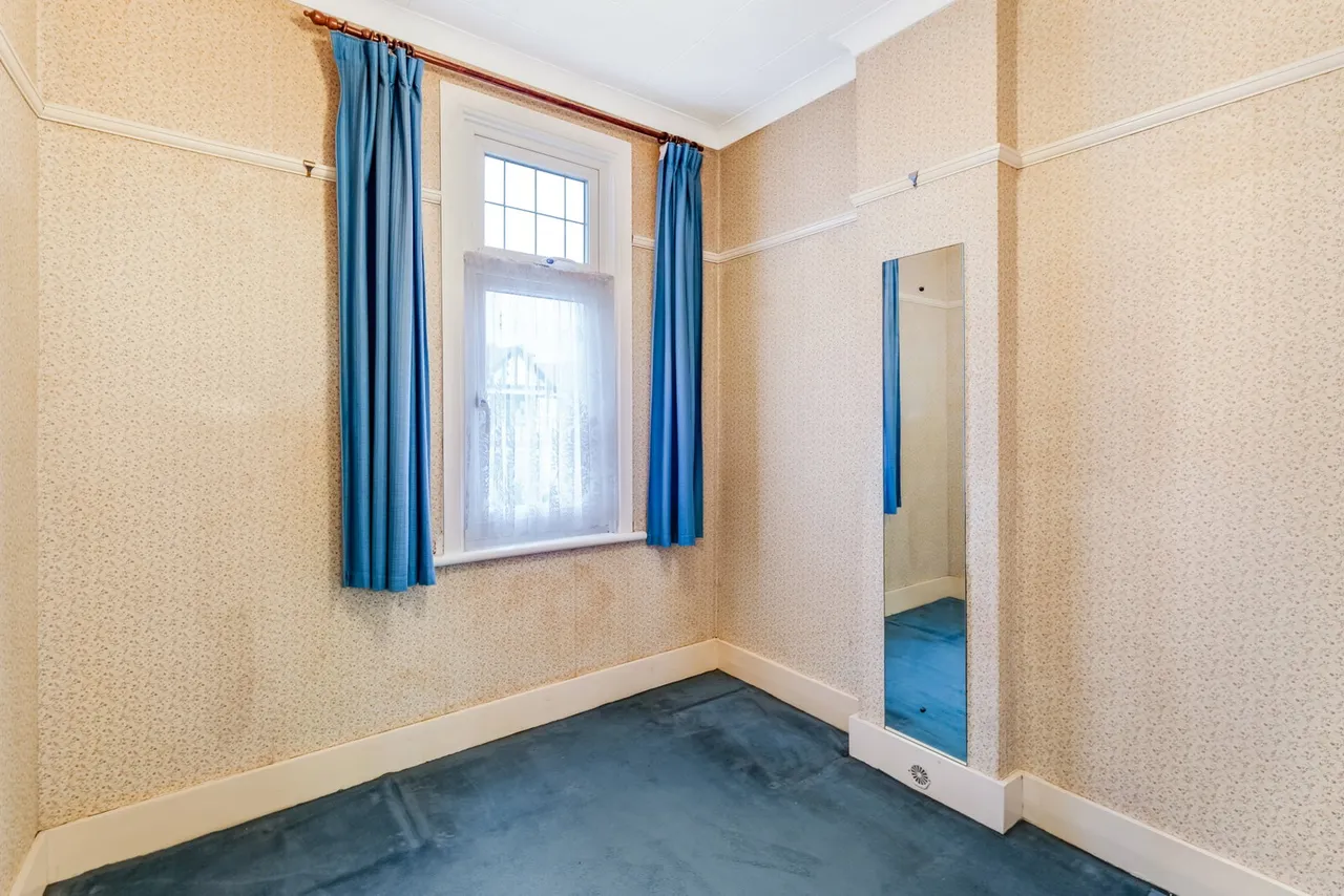 Nevin Drive, North Chingford, E4, photo 12