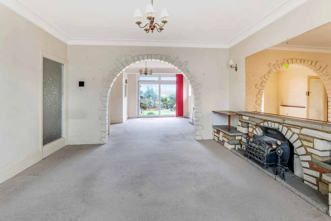 Nevin Drive, North Chingford, E4, photo 3