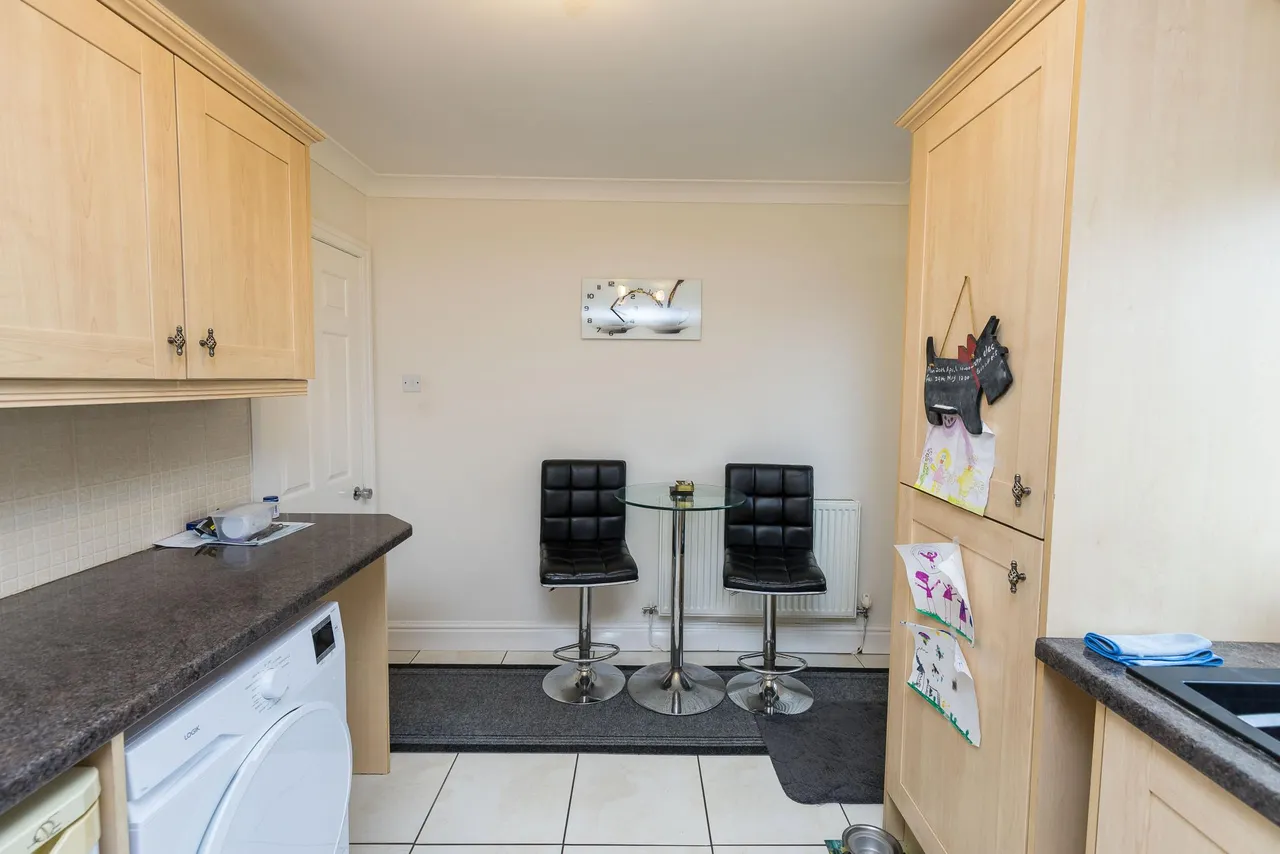 Roft Close, Wrexham, LL11, photo 6