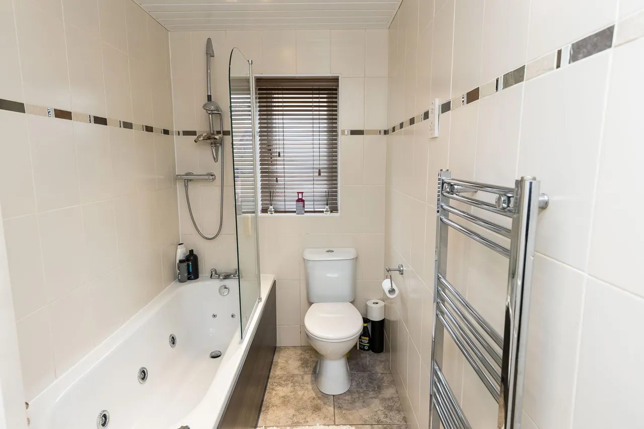 Roft Close, Wrexham, LL11, photo 10