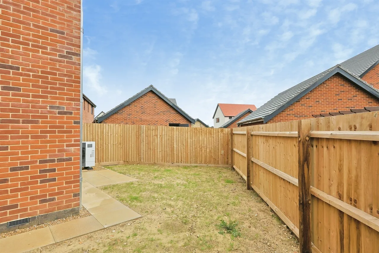 Cygnet Rise, Swaffham, PE37, photo 18
