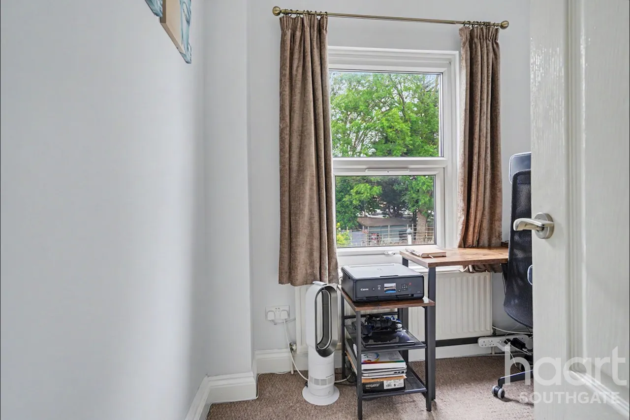 Edward Grove, Barnet, EN4, photo 22
