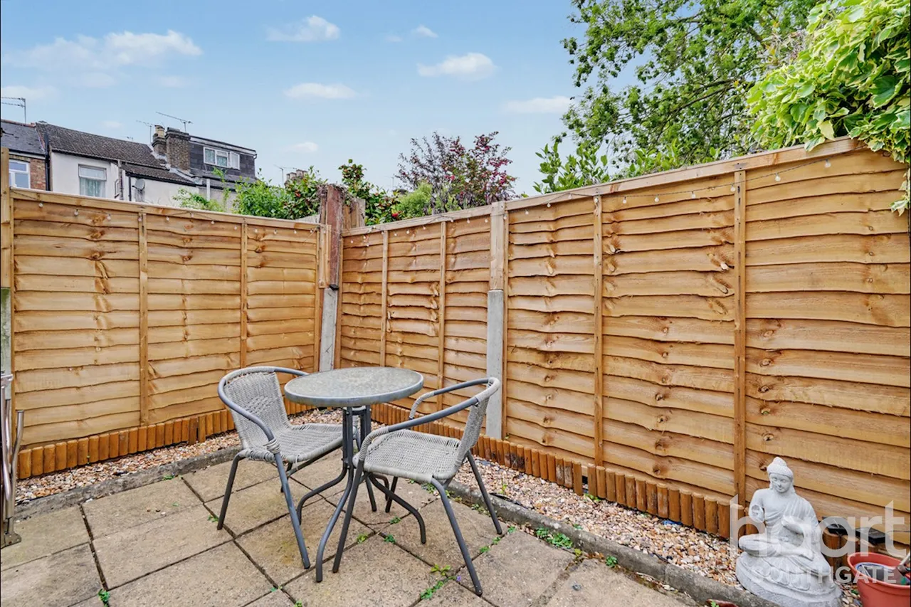 Edward Grove, Barnet, EN4, photo 17