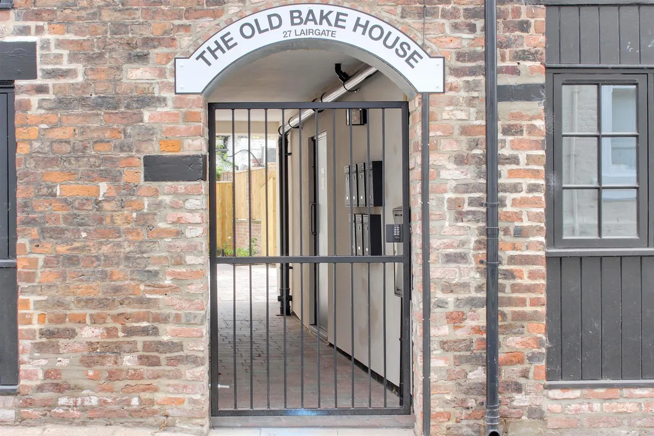 27 Lairgate, Beverley, photo 8