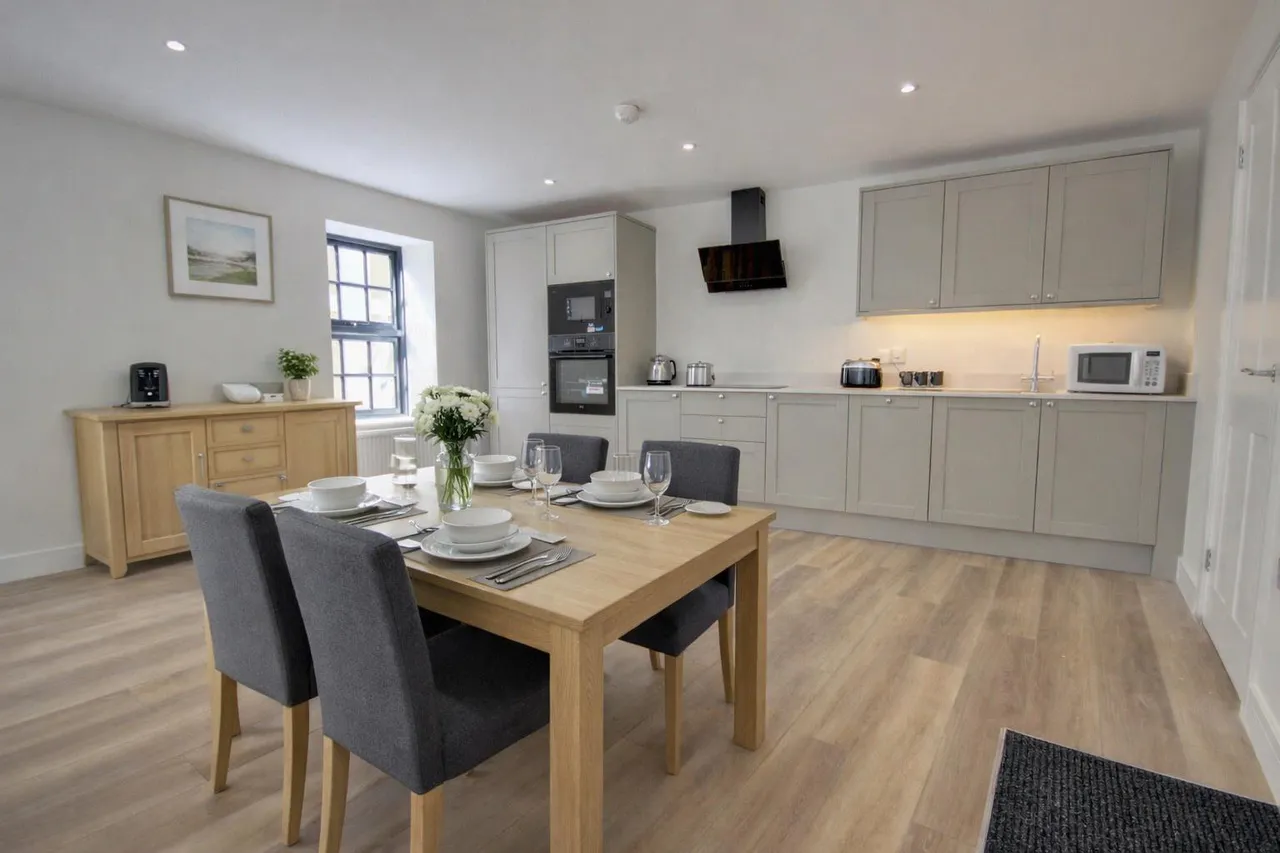 27 Lairgate, Beverley, photo 3