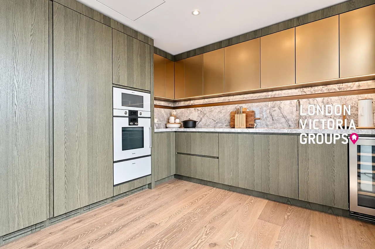 Carnation Way, London, photo 6