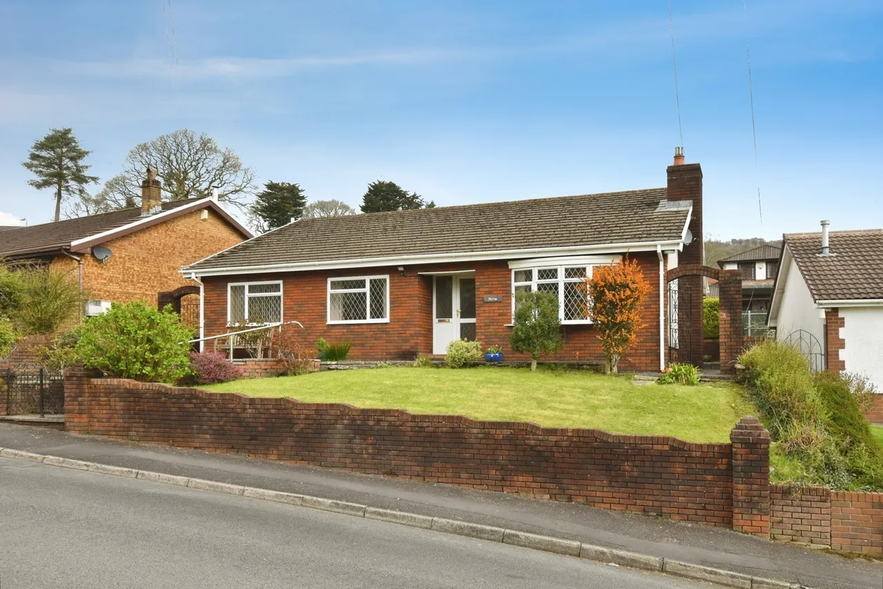 3 bed house for sale, Ffordd Brynheulog, Pontardawe, SA8