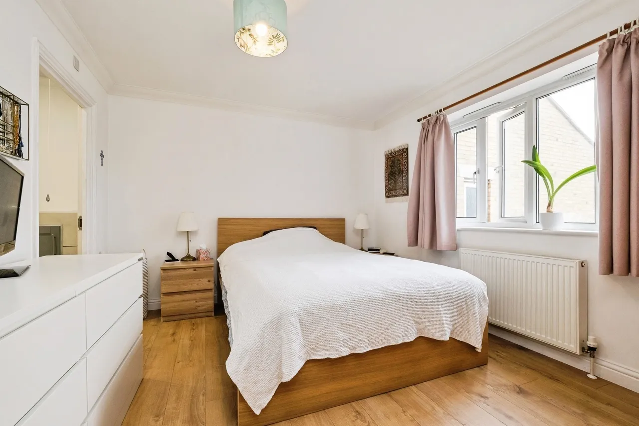 High Road Leytonstone, London, E11, photo 9