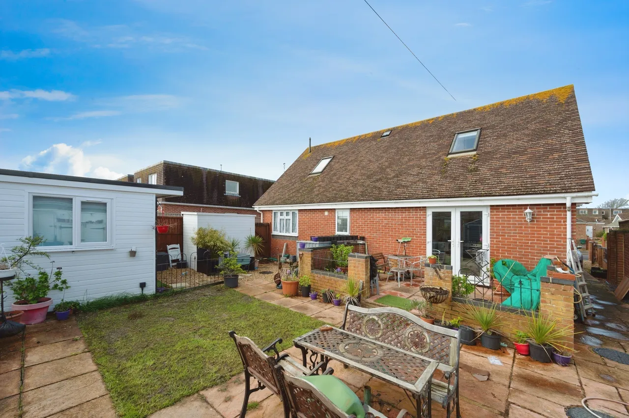 Marshall Road, Hayling Island, PO11, photo 6