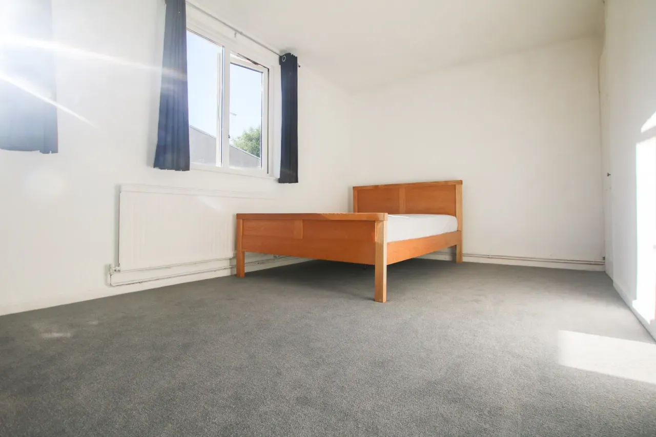 Dagenham, RM10, photo 6