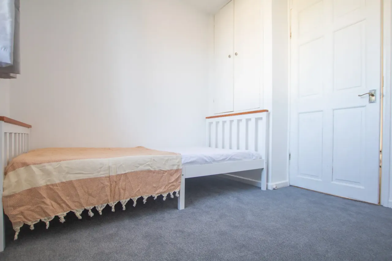 Dagenham, RM10, photo 7