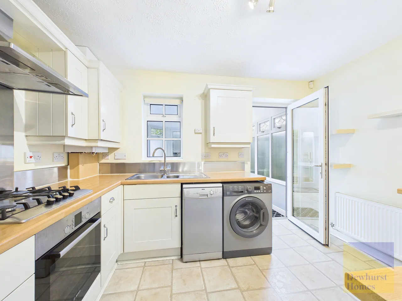 Holland House Road, Walton Le Dale, PR5, photo 4