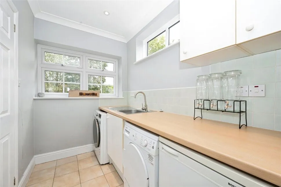 Middle Hill, Egham, TW20, photo 6