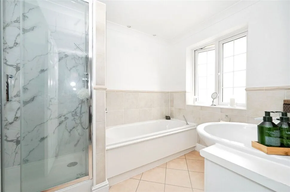 Middle Hill, Egham, TW20, photo 12