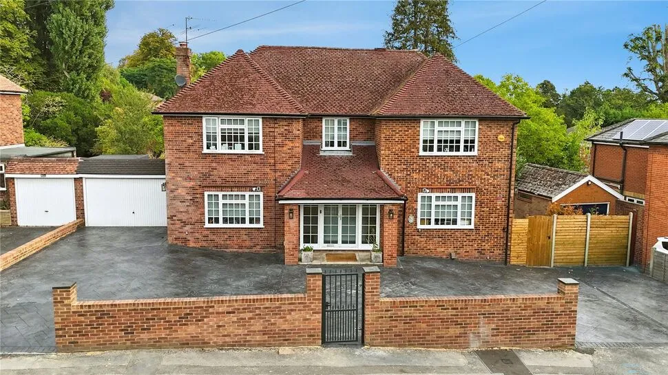 Middle Hill, Egham, TW20, photo 28