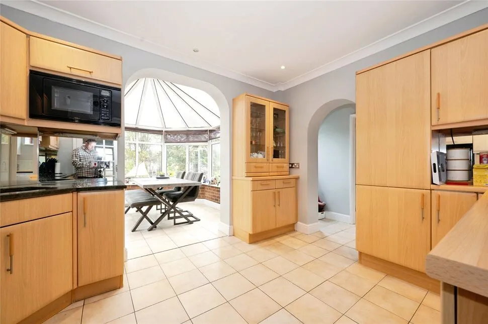 Middle Hill, Egham, TW20, photo 11