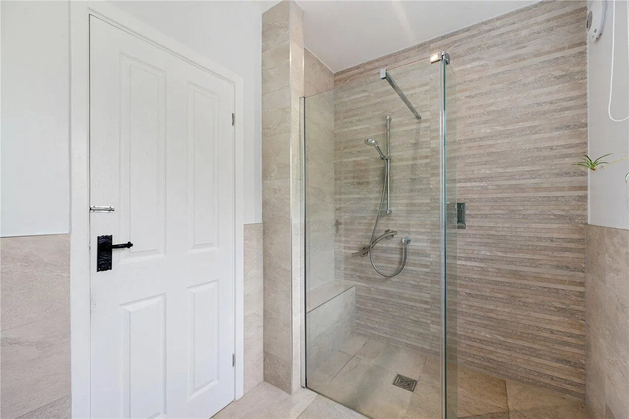 Thorner Lane, Scarcroft, photo 15