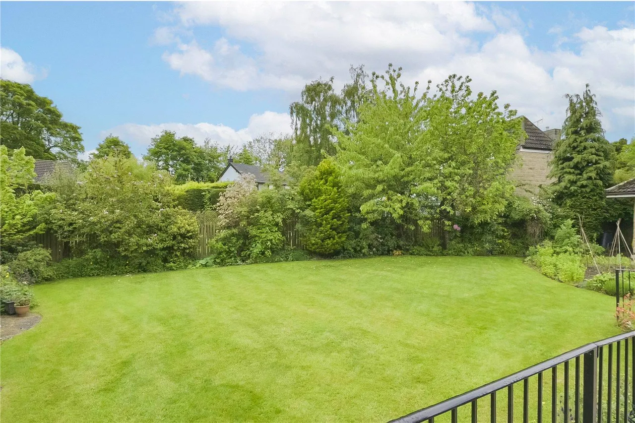 Thorner Lane, Scarcroft, photo 17