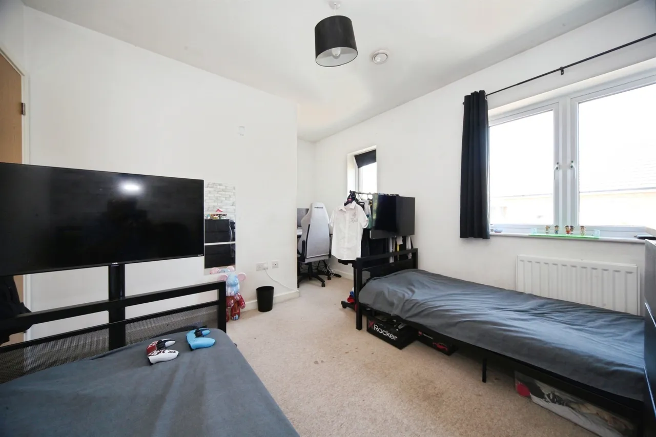 Landau Close, Luton, LU1, photo 8
