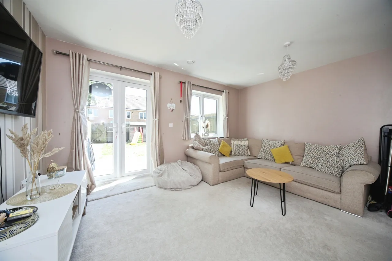 Landau Close, Luton, LU1, photo 2