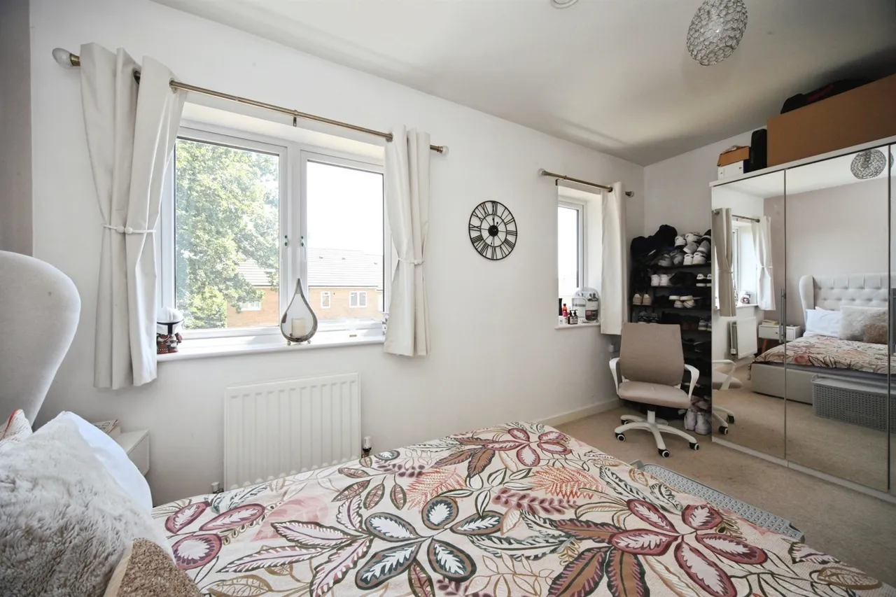 Landau Close, Luton, LU1, photo 7