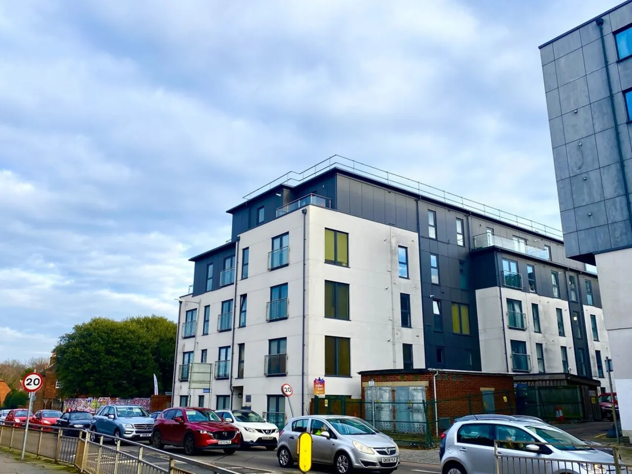 2 bed flat to rent — Chantry Place, Canterbury