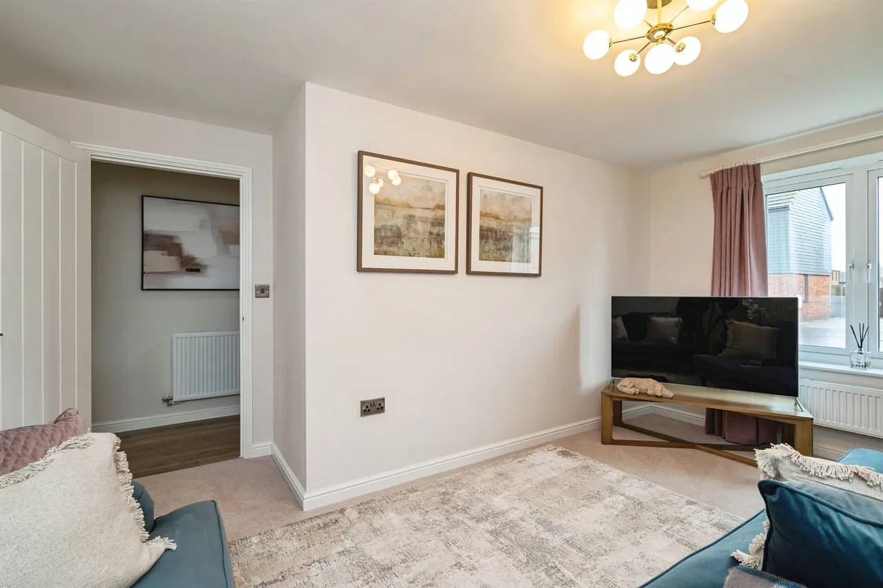 Eastwood, Bradwell, Great Yarmouth, photo 6