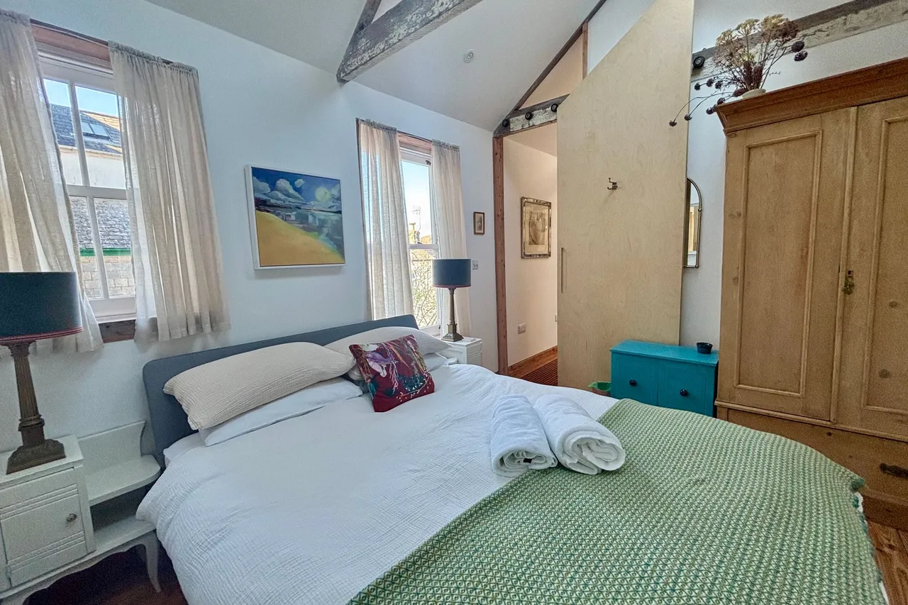 St. Gluvias Street, Penryn, TR10, photo 9