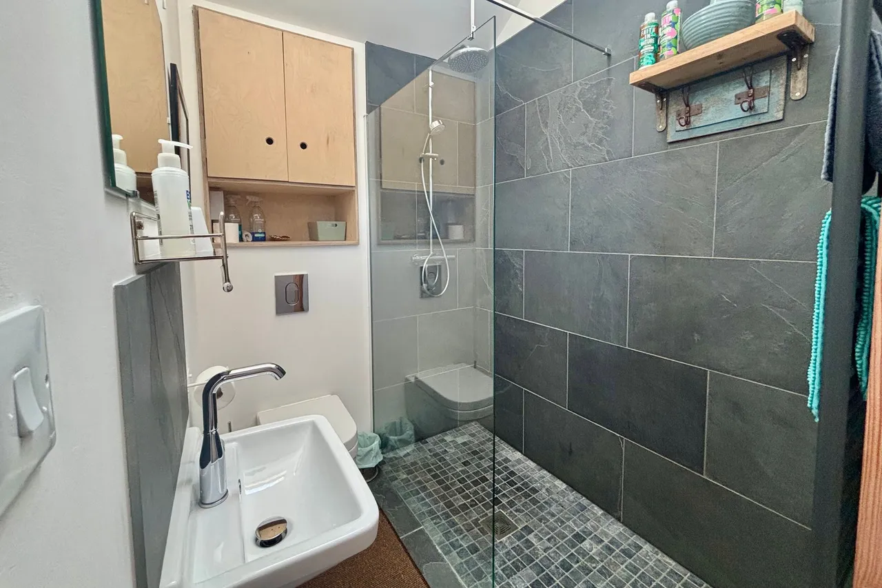 St. Gluvias Street, Penryn, TR10, photo 10