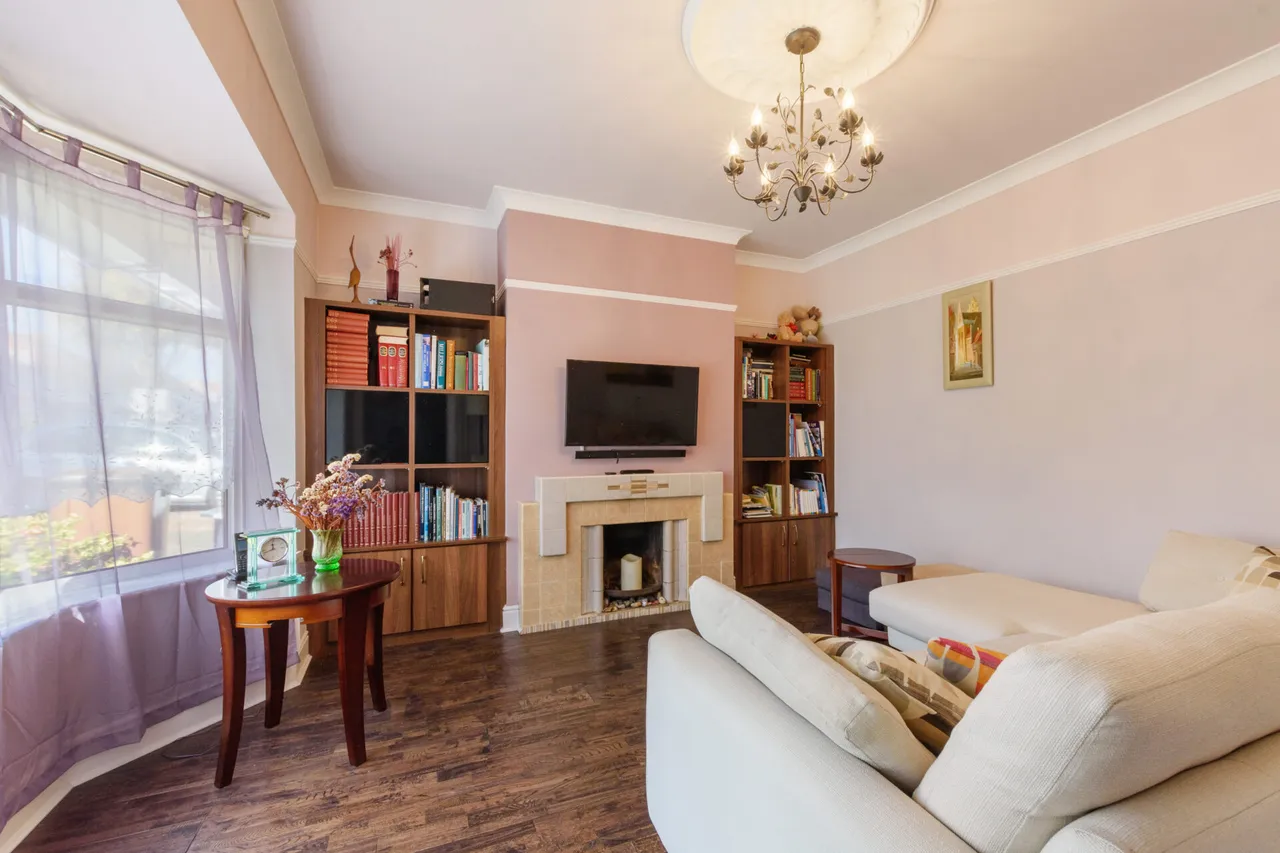 Danson Crescent, Welling, photo 2