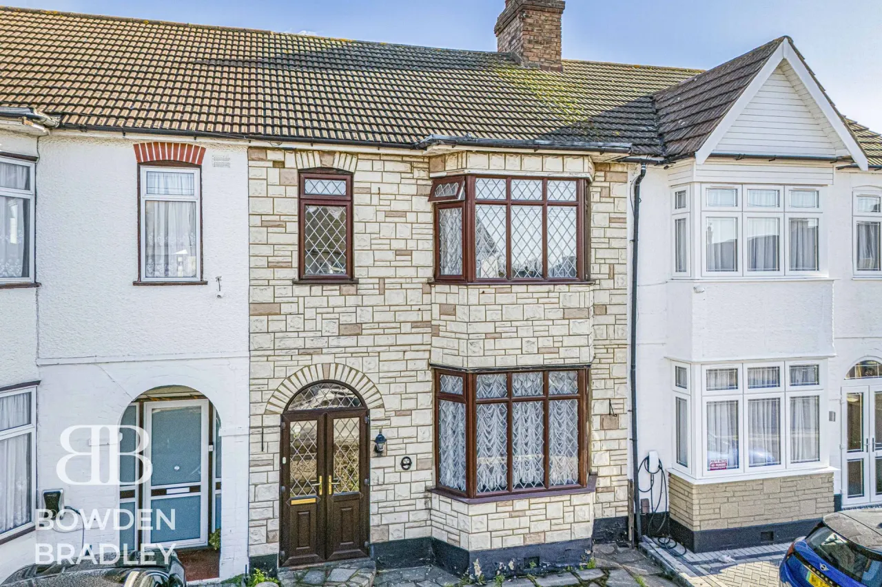 Clinton Crescent, Hainault, IG6, photo 33