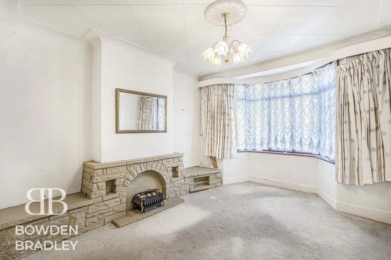 Clinton Crescent, Hainault, IG6, photo 35